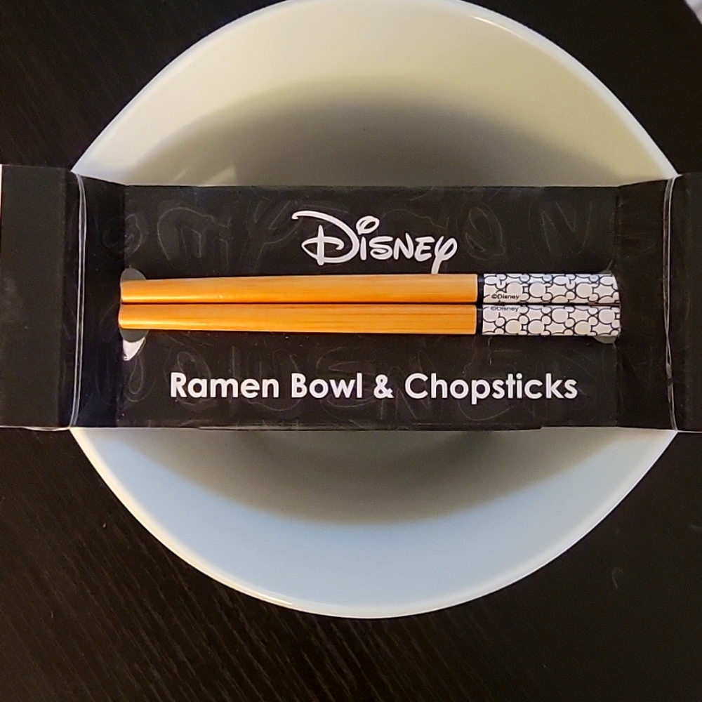 Disney MICKEY Linear White Ramen Noodle Bowl & Chopsticks - New